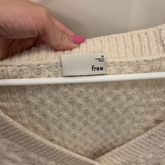 Wool Aritzia sweater - Picture 3 of 3